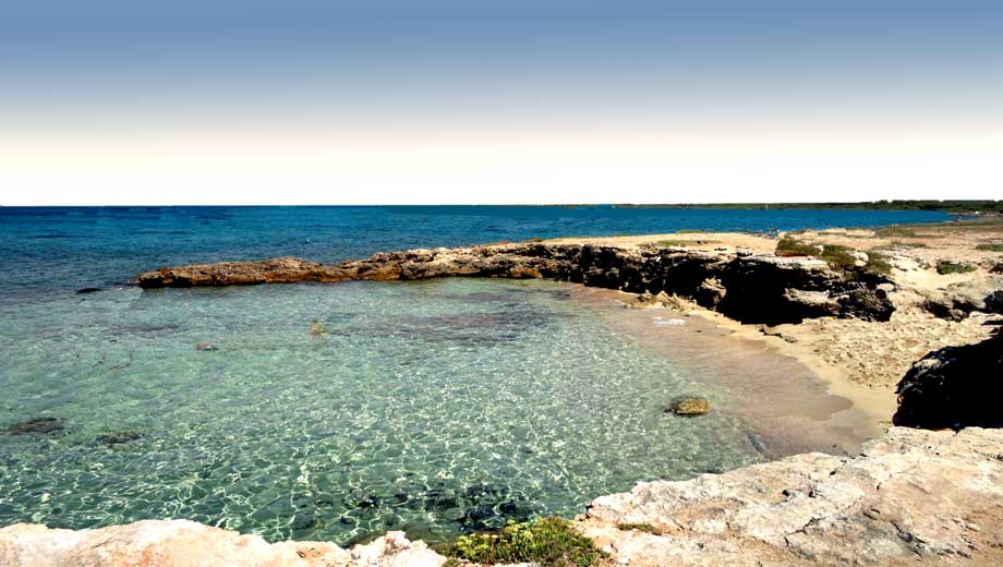  A sud di Gallipoli sul litorale, Punta Pizzo offre un paesaggio incontaminato